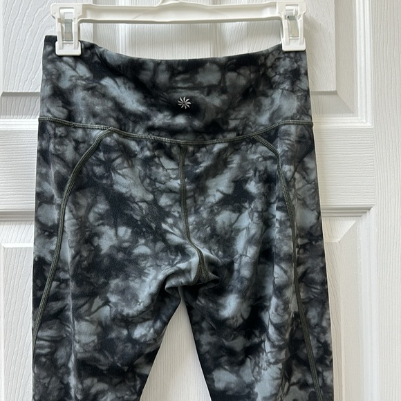 Athleta Powervita Tie-Dyed Salutation Leggings - Picture 6 of 12